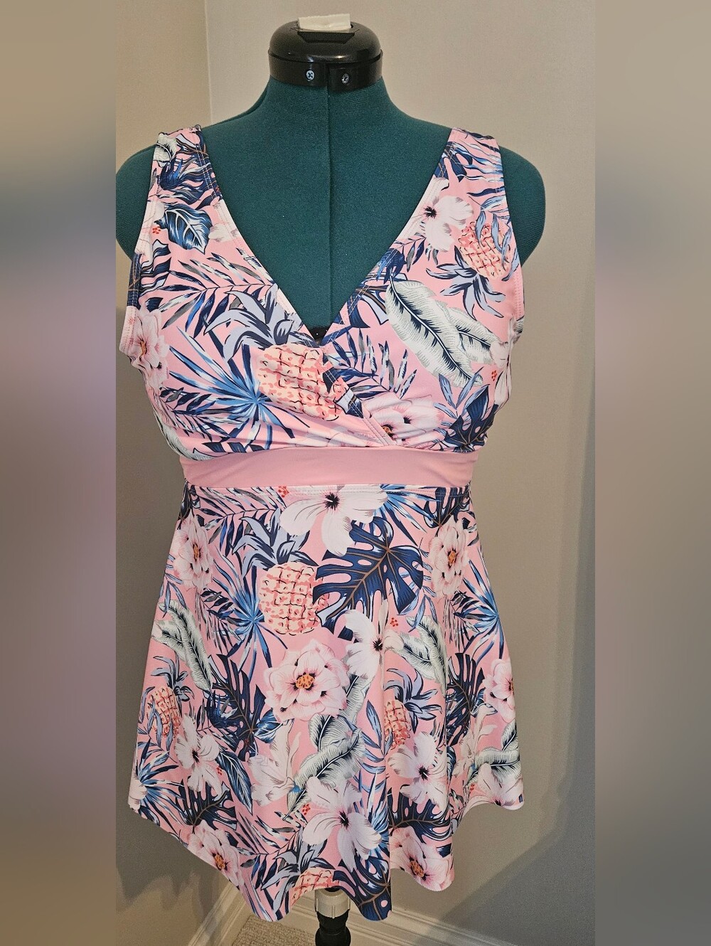 Sleeveless Pink Tropical Print V-Neck Women’s 2 Piece Swim Suit